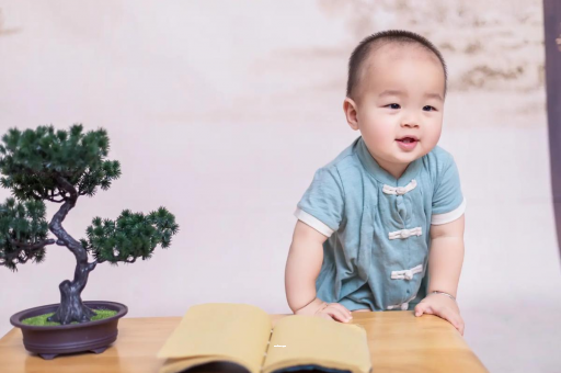 博尔塔拉蒙古宝宝抓耳朵是什么原因